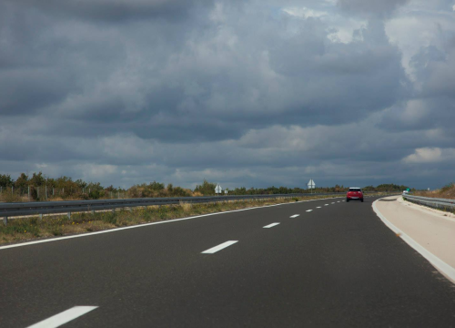 Kolnici mokri i skliski u većem dijelu zemlje