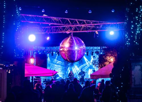 Kninski The Alibor zagrijao sinoć šibensku publiku u Parku