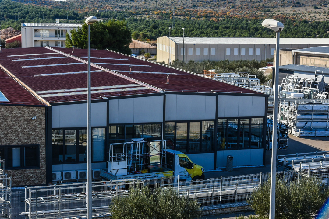 Slavljenička godina za Skelin Mont: Uspješno poslovanje ispunjeno inovacijama i liderstvom u ALU i PVC stolariji