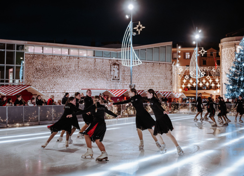 Fotografija 5 - Zagrebačke pahuljice priredile pravu bajku na šibenskom klizalištu