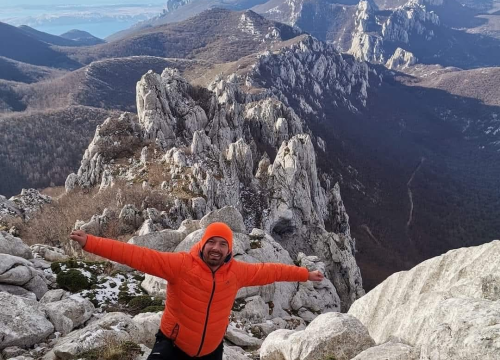 Fotografija 4 - Primio najviše priznanje: Šibenski planinar Jakov Roško savladao sve najatraktivnije vrhove u Hrvatskoj