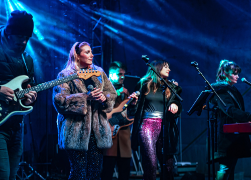 Fotografija 3 - Bend s energičnim ženskim vokalima otvorio tjedan zabave na Adventuri