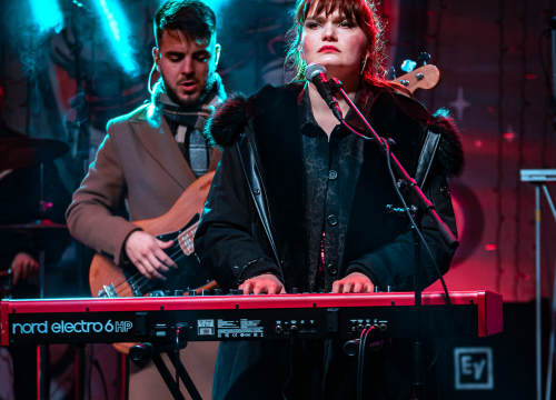 Fotografija 5 - Bend s energičnim ženskim vokalima otvorio tjedan zabave na Adventuri