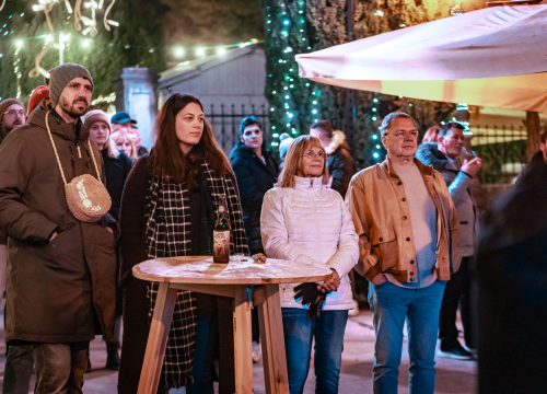 Fotografija 6 - Bend s energičnim ženskim vokalima otvorio tjedan zabave na Adventuri