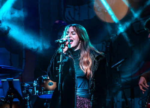 Fotografija 12 - Bend s energičnim ženskim vokalima otvorio tjedan zabave na Adventuri