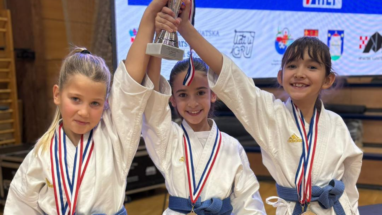 Veliki posao KK Okit na Prvenstvu Hrvatske: ekipno srebro u katama i bronca u borbama, uz 4 pojedinačne medalje