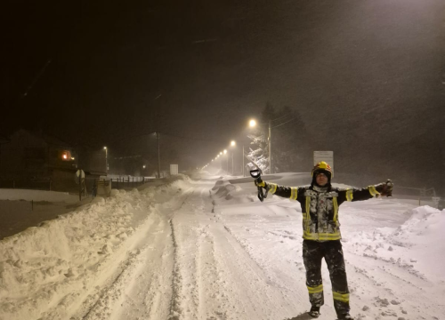 Fotografija 2 -  U Lici iz snježne oluje spašeno 48 ljudi