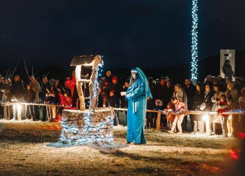 Fotografija 7 - U Čavoglavama uprizorene žive jaslice. Pogledajte kako je bilo