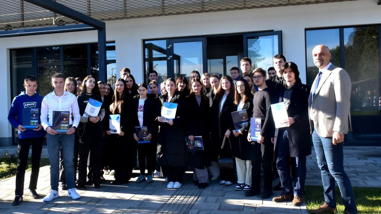 Županija dodijelila 34 učeničke i studentske stipendije