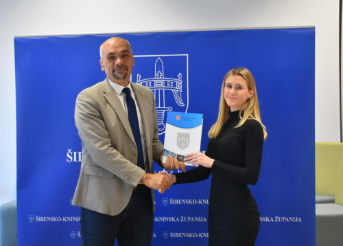 Fotografija 10 - Županija dodijelila 34 učeničke i studentske stipendije