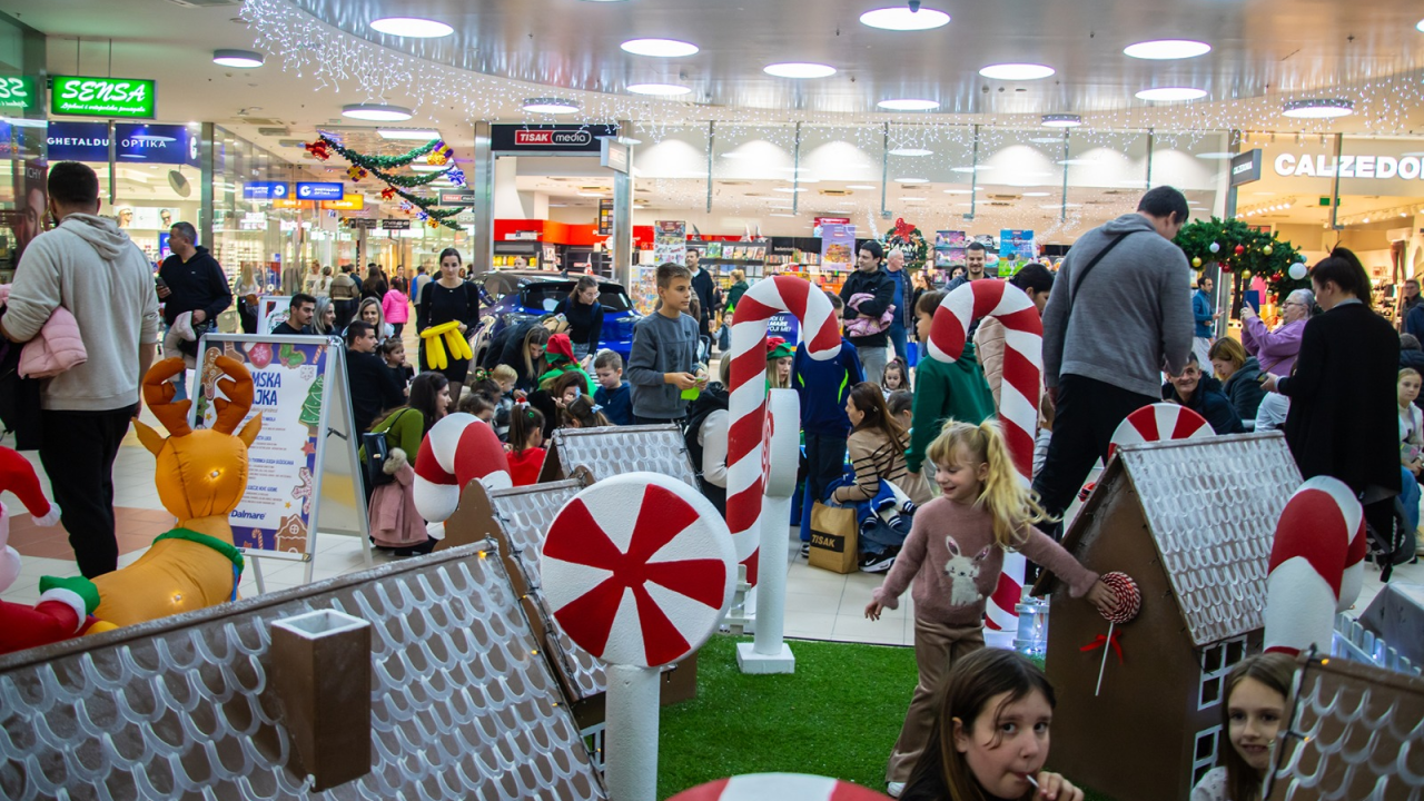Blagdanska čarolija u Dalmare centru: Veseli vilenjaci, Tvornica Djeda Božićnjaka i Dječji doček Nove godine!