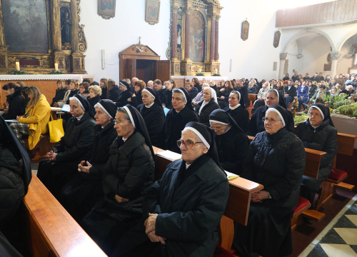 Fotografija 22 - Biskup Tomislav Rogić otvorio Jubilarnu godinu u Šibenskoj biskupiji