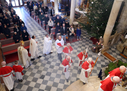 Šibenski biskup Tomislav Rogić predvodio novogodišnje svečano misno slavlje
