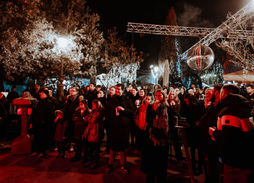 Fotografija 18 - Maskirani Nipplepeople rasplesali sinoć Šibenačane u parku