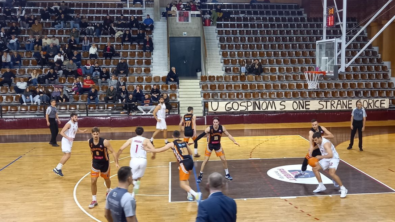 Trener Šibenke Radanović razlog pobjede vidi u koncentraciji i energiji, Vujičić se veseli nastavku sezone