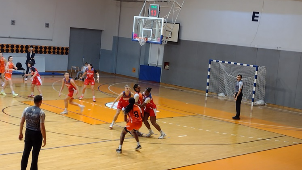 ŽKK Šibenik teško poražen od Raguse: Presudili preslični dresovi, greške i individualnost