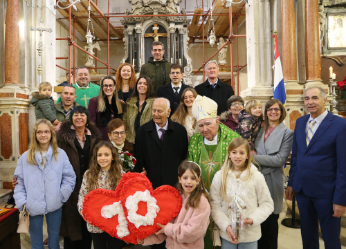 Mileva i Ante Strikoman iz Vodica na misnom slavlju obilježili 70. godišnjicu braka