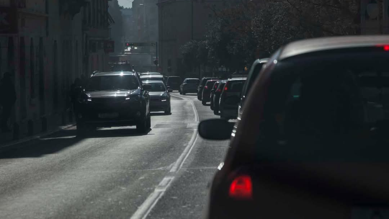 HAK upozorava na gustu maglu i poledicu na cestama