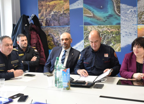 Fotografija 4 - Hrvatska vatrogasna zajednica sastala se u Šibeniku: ‘Područje Šibensko-kninske županije jedno je od najugroženijih u državi’