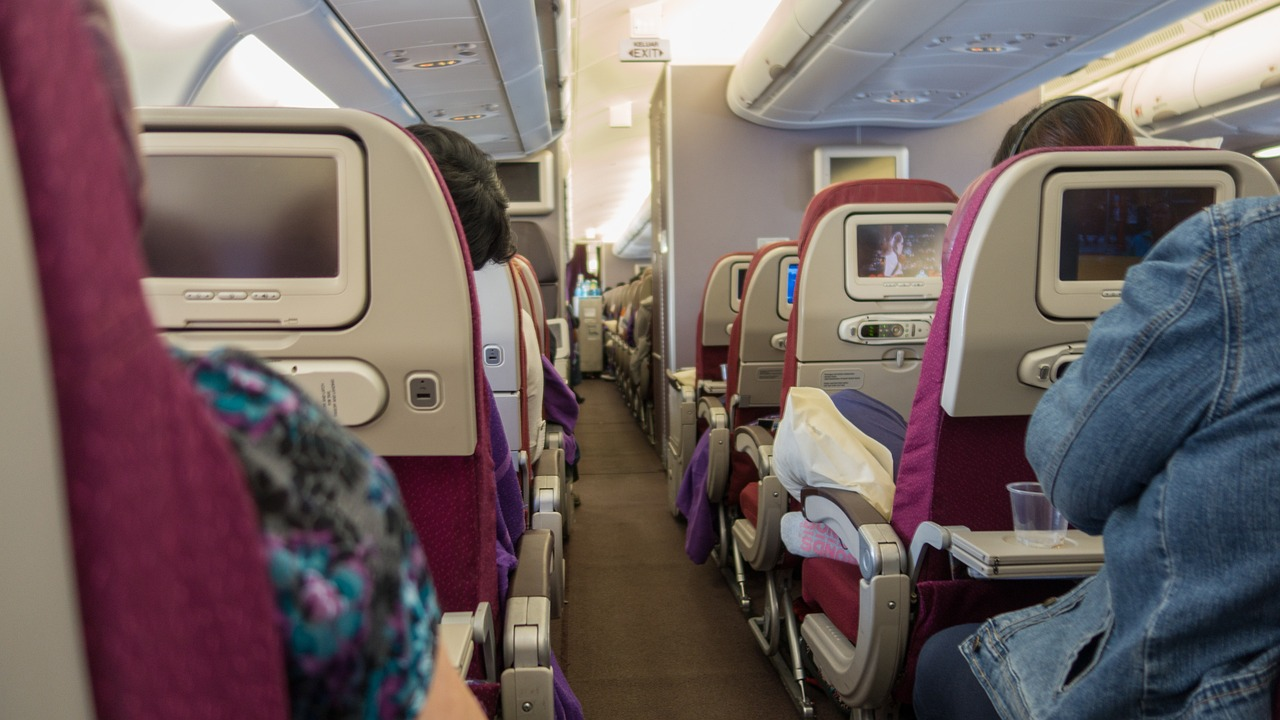 Srušio se ruski putnički avion s 50 osoba, spasioci pronašli olupinu