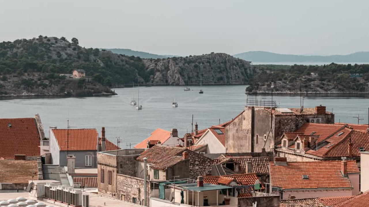 Porast temperature, mogući pljuskovi s grmljavinom