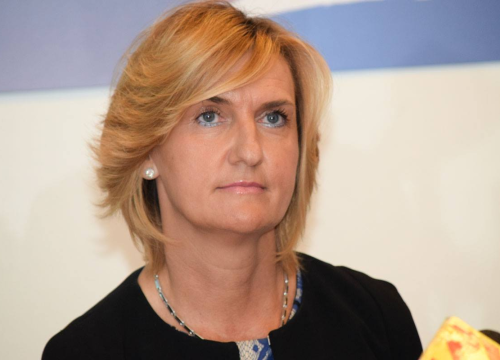 Sabor odgodio glasovanje zbog smrtnog slučaja u obitelji Branke Juričev-Martinčev