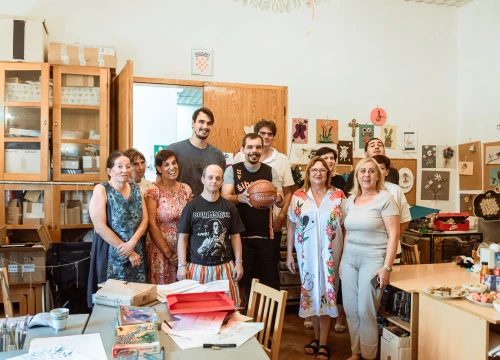Razmjenom i aukcijom dresova prikupljeno više od 44.000 eura za Kamenčiće
