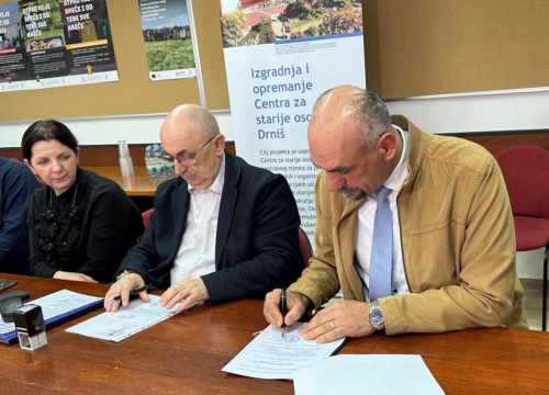 Fotografija 4 - Županija će sufinancirati projekt izgradnje Centra za starije osobe u Drnišu