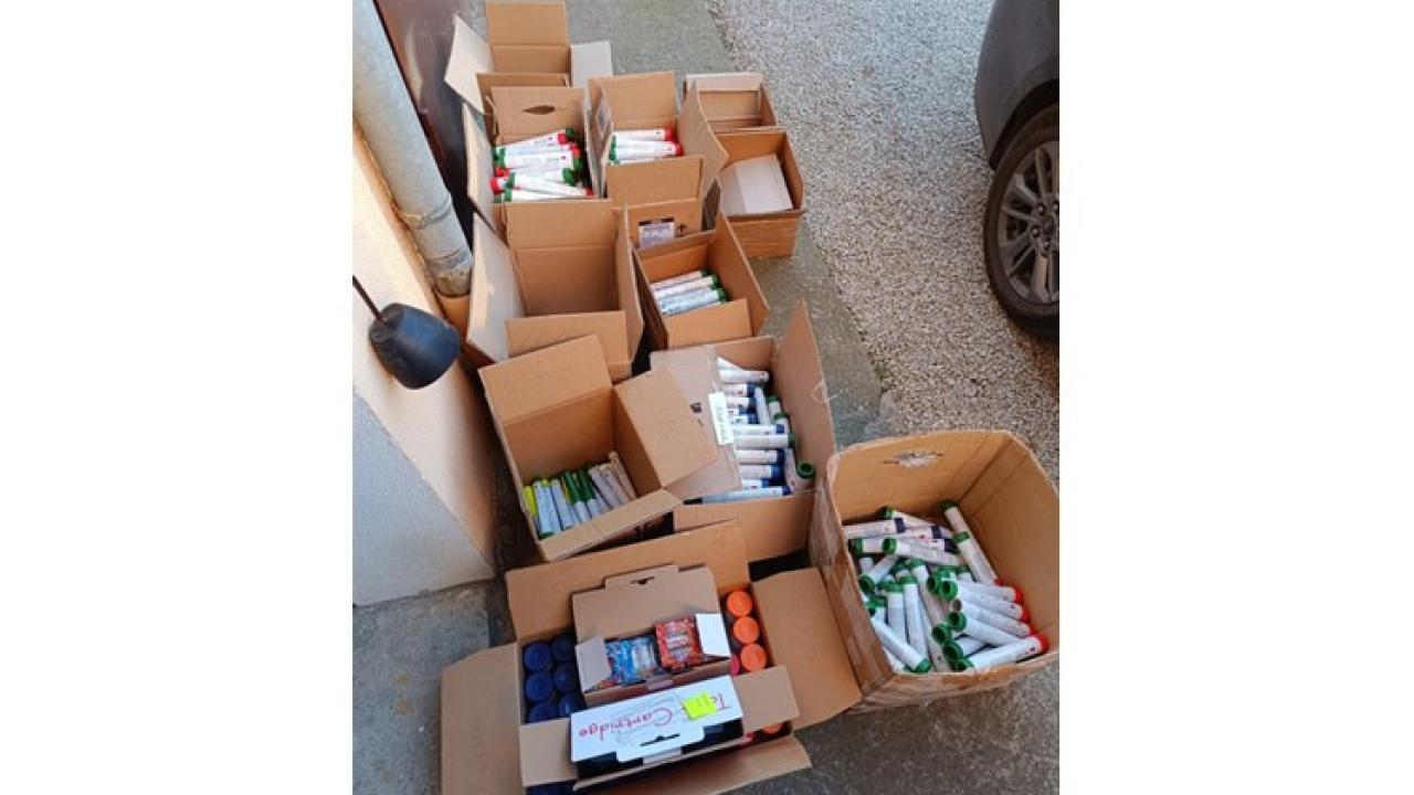 Maloljetnik u garaži držao arsenal nedopuštene pirotehnike