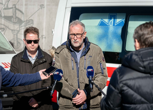 Fotografija 2 - Zavod za hitnu medicinu Šibensko-kninske županije bogatiji za dva nova sanitetska vozila