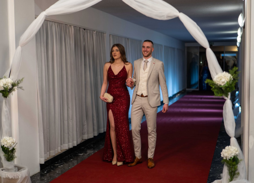 Fotografija 26 - FOTOGALERIJA Zavirite na spektakularni Maturalni ples Ekonomske škole (2)