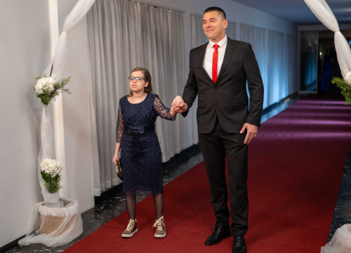 Fotografija 9 - FOTOGALERIJA Zavirite na spektakularni Maturalni ples Ekonomske škole (2)