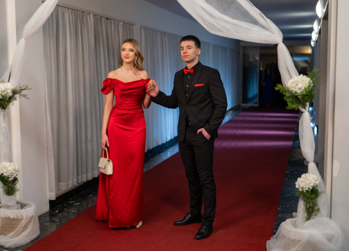 Fotografija 4 - FOTOGALERIJA Zavirite na spektakularni Maturalni ples Ekonomske škole (1)