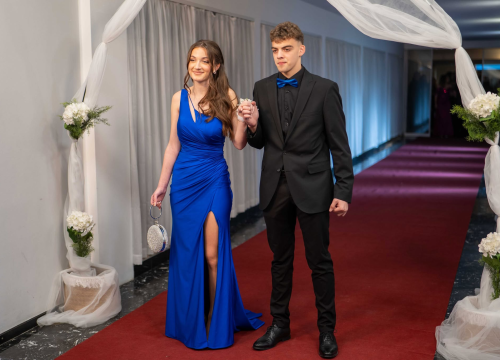 Fotografija 18 - FOTOGALERIJA Zavirite na spektakularni Maturalni ples Ekonomske škole (1)