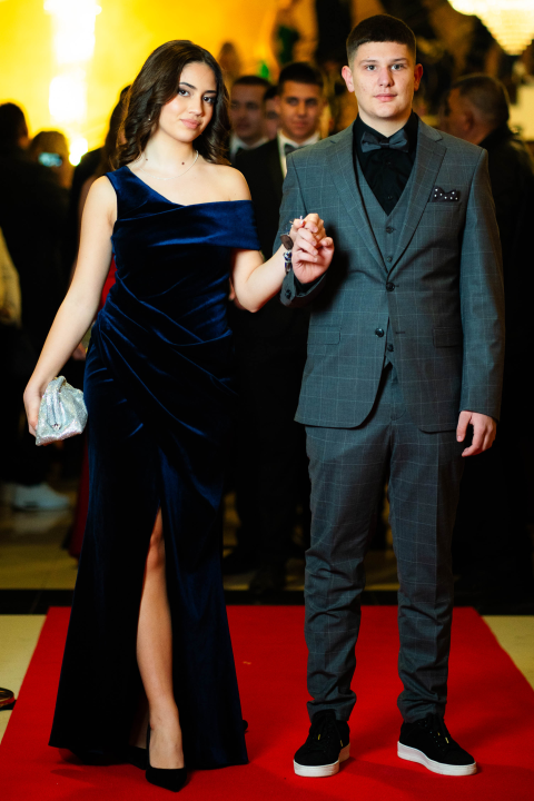 FOTOGALERIJA Zavirite na blještavi Maturalni ples Ekonomske škole (1)