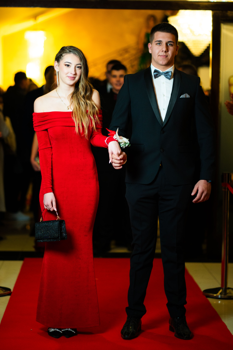 FOTOGALERIJA Zavirite na blještavi Maturalni ples Ekonomske škole (1)