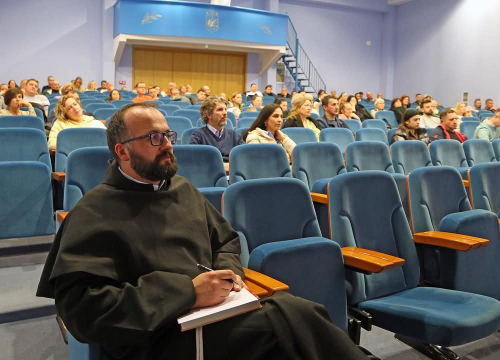 Fotografija 5 - U Šibeniku susret obitelji na temu svetosti