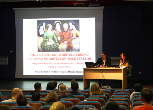 Fotografija 2 - U Šibeniku susret obitelji na temu svetosti