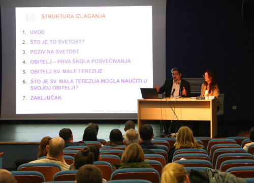 Fotografija 3 - U Šibeniku susret obitelji na temu svetosti