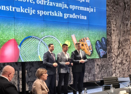 Potpisan ugovor o sanaciji krovišta na zgradi sportske dvorane u Tisnom