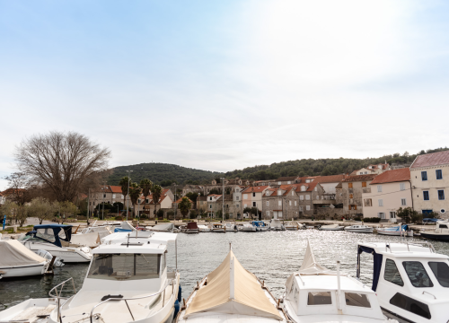 Grad Šibenik raspisao natječaj za najam bivših kioska Tiska na Baldekinu i na Zlarinu