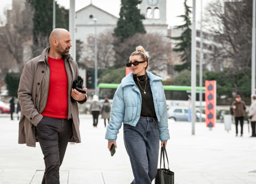 Fotografija 8 - FOTO Trendi sugrađanke iz ormara izvadile vesele komade!