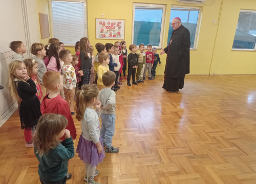 Fotografija 2 - Biskup Tomislav Rogić u pastirskom pohodu župi Ražine