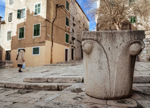 Fotografija 25 - Gorica zimi: U starom šibenskom kvartu 'nema pasa', ali nađe se poneka mačka