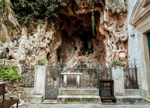 Fotografija 6 - Gorica zimi: U starom šibenskom kvartu 'nema pasa', ali nađe se poneka mačka