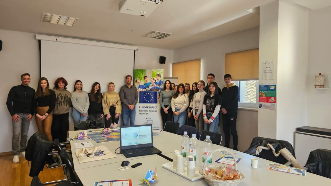 Kako prepoznati online prijetnje? Učenici Ekonomske škole Šibenik saznali odgovore