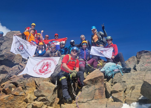 Fotografija 12 - Povodom 30. obljetnice kluba Mihovilci osvajali vrhove Ekvadora