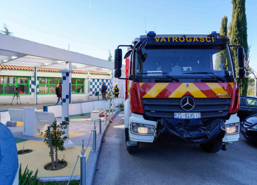 Fotografija 8 - Evakuirana OŠ Brodarica: Bez brige, to je bila samo vježba