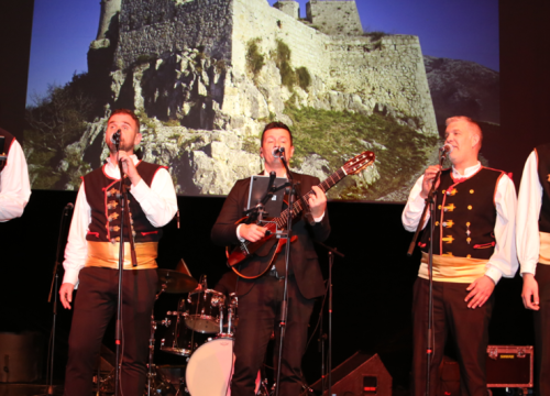 Fotografija 5 - Klapa Sebenico predstavila novu pjesmu 'Dilija bi' na Večerima dalmatinske pisme