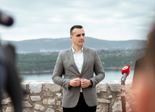 Fotografija 13 - FOTOGALERIJA Paško Rakić i službeno kandidat HDZ-a za župana, a ima i slogan: 'Vrime je da i županija uspije'